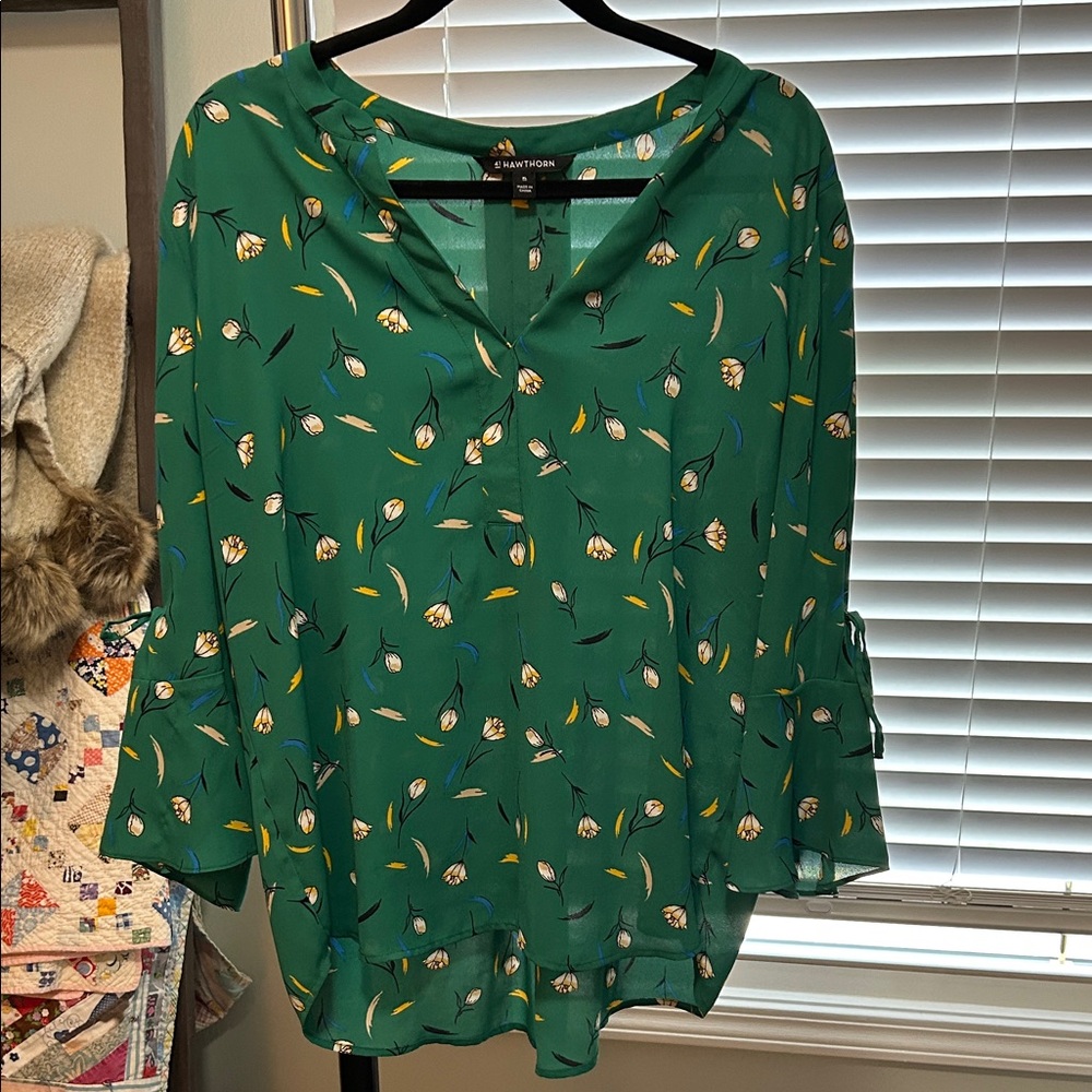 41 Hawthorne Green Floral Women's Top